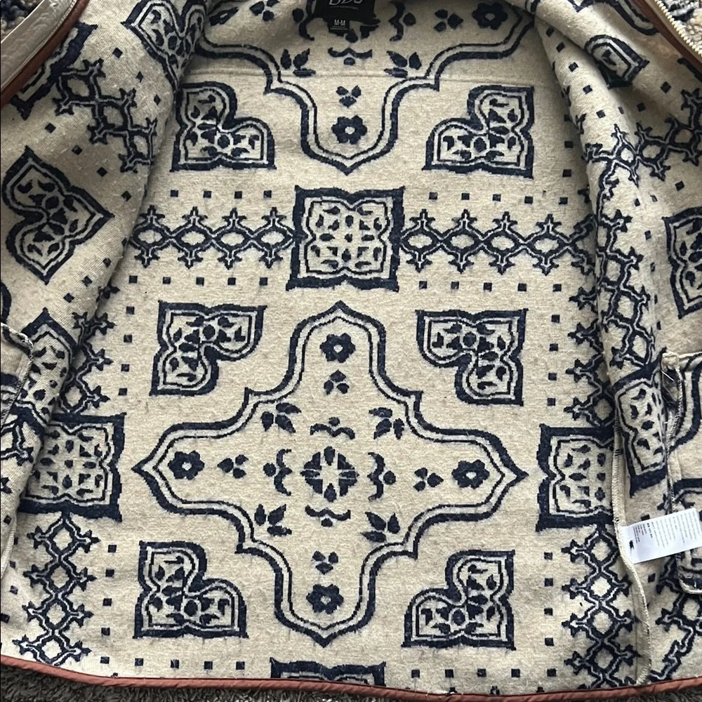 BDG Beige and Navy Patterned Jacket - Picture 15 of 16